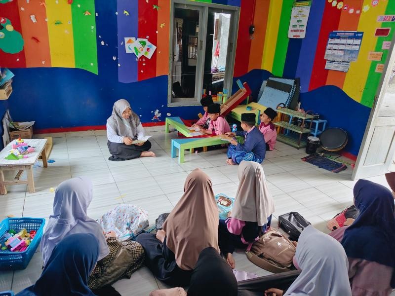 Pembinaan Santri Madin Al Ikhwan Jurangbahas, Penyuluh Agama KUA Wangon Tekankan Penguatan Akhlak