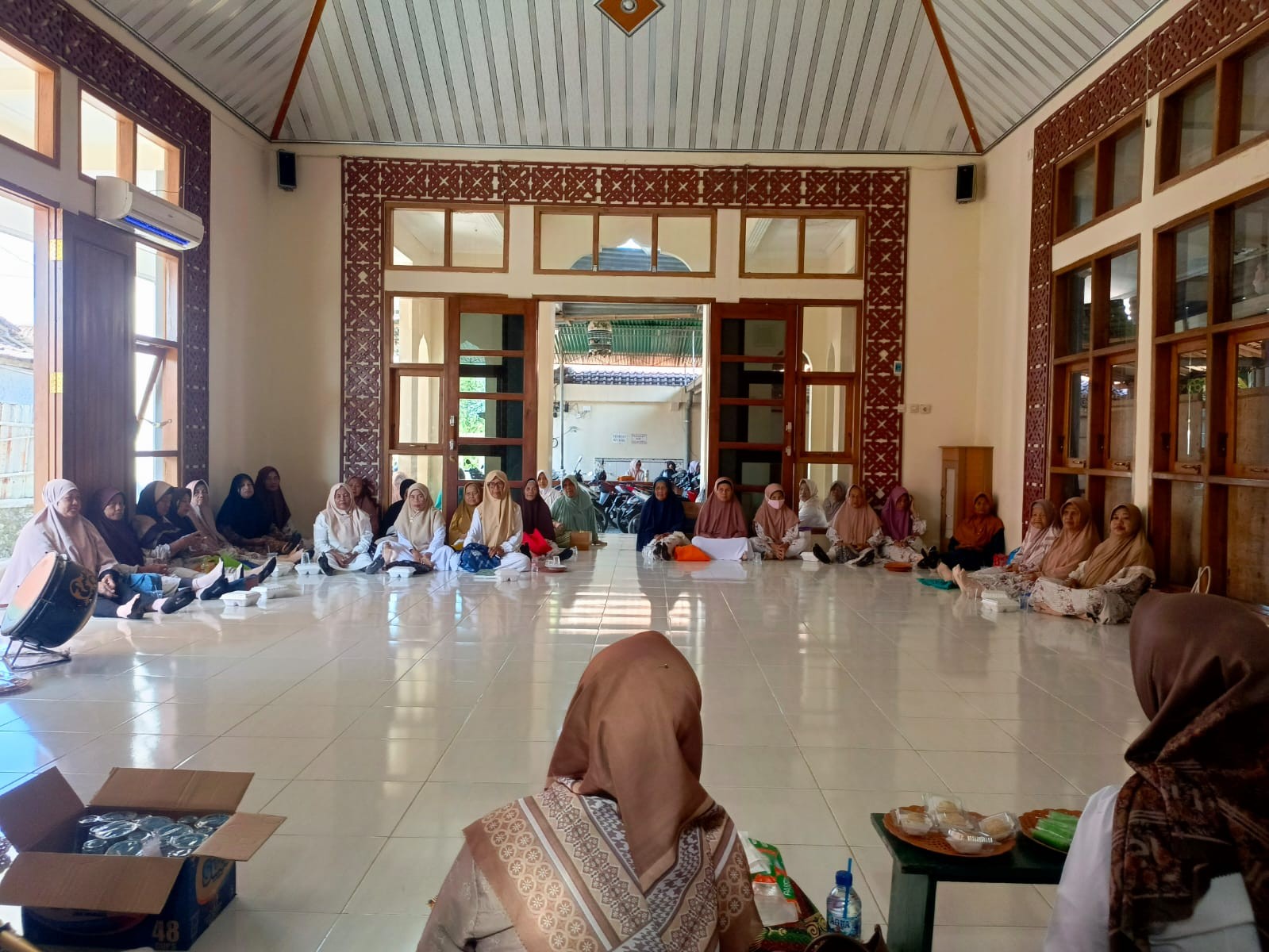 Peringatan Maulid Nabi di Majelis Taklim Pringgondani Klapagading Kulon