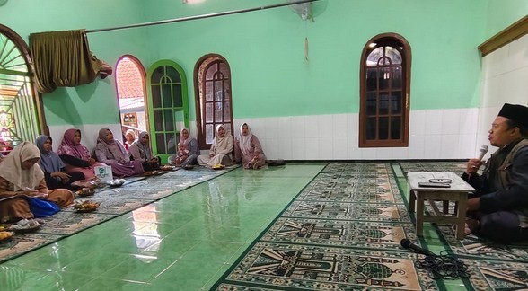 Beramal Tanpa Ilmu Bagai Berjalan di Kegelapan