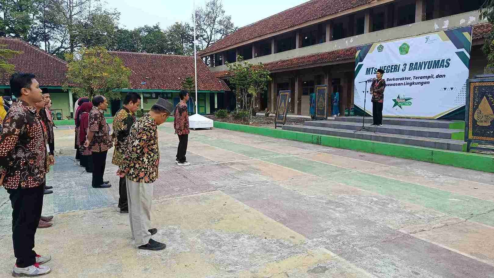 Semangat Ketulusan dan Kerja Nyata Warnai Apel Pagi GTK MTs Negeri 3 Banyumas