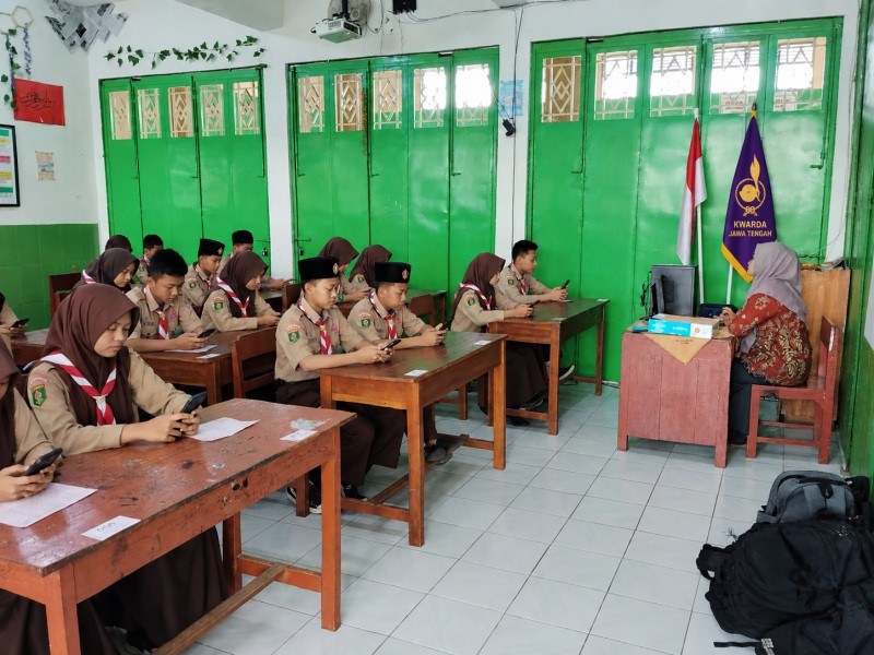 Digitalisasi Evaluasi Belajar