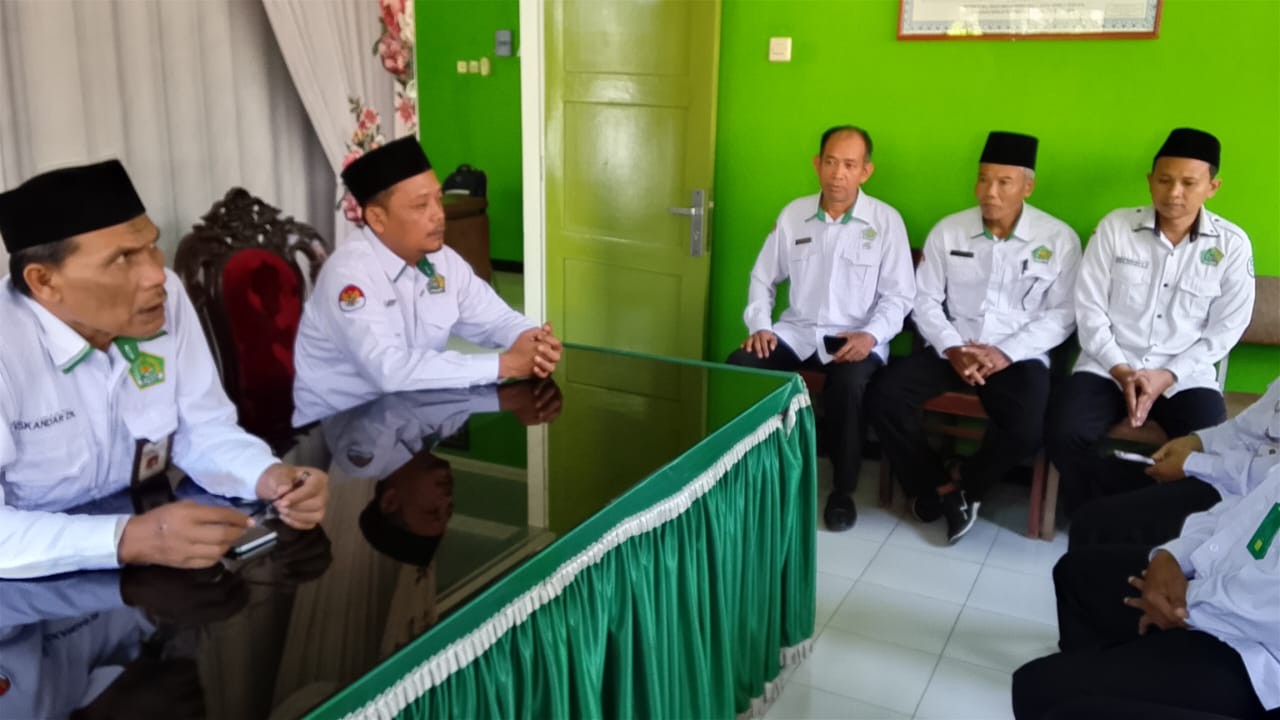 Pembinaan Pasca Apel, PLT KUA Purwojati Tekankan Disiplin dan Kinerja