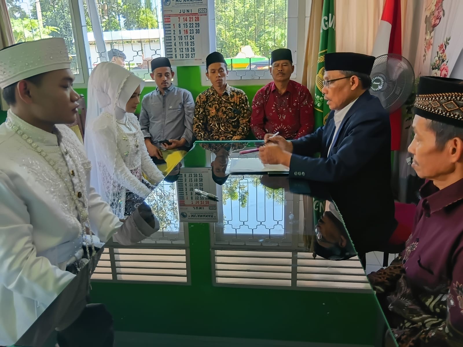 Prosesi Akad Nikah di KUA Purwojati Berlangsung Khidmat dan Penuh Kebahagiaan