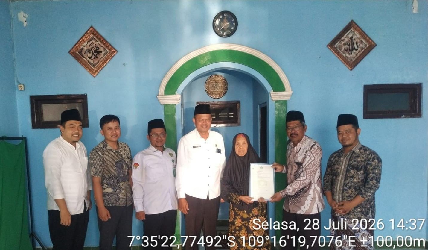 Wujudkan Amal Jariyah, Warga Sidamulya Wakafkan Tanah kepada MWC NU Kemranjen