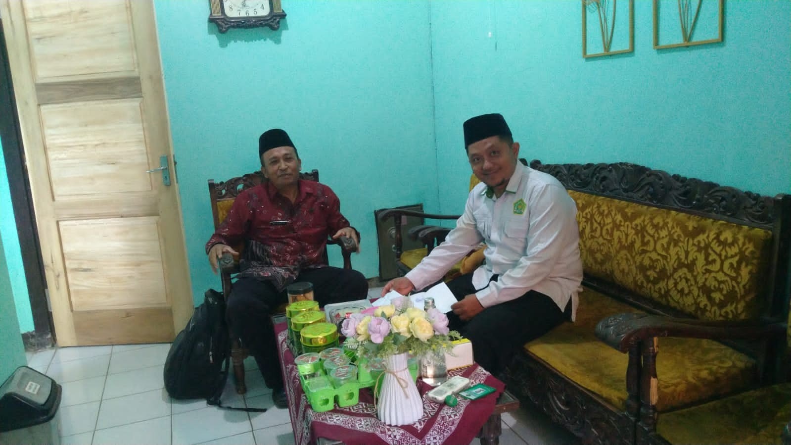 KUA Kemranjen Bangun Sinergi Dengan MUI Bahas Sosialisasi Halal ke Masyarakat 