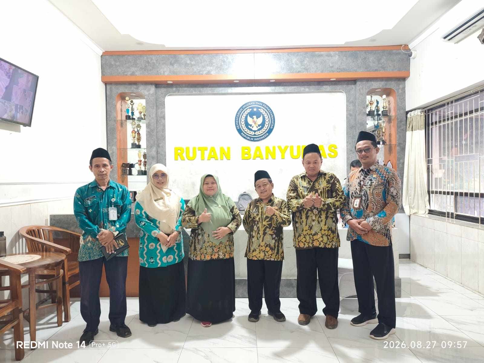 MT Nuruzh Zholam Rutan IIb Banyumas Perkuat Pembinaan Rohani Warga Binaan dengan Baca Al-Quran