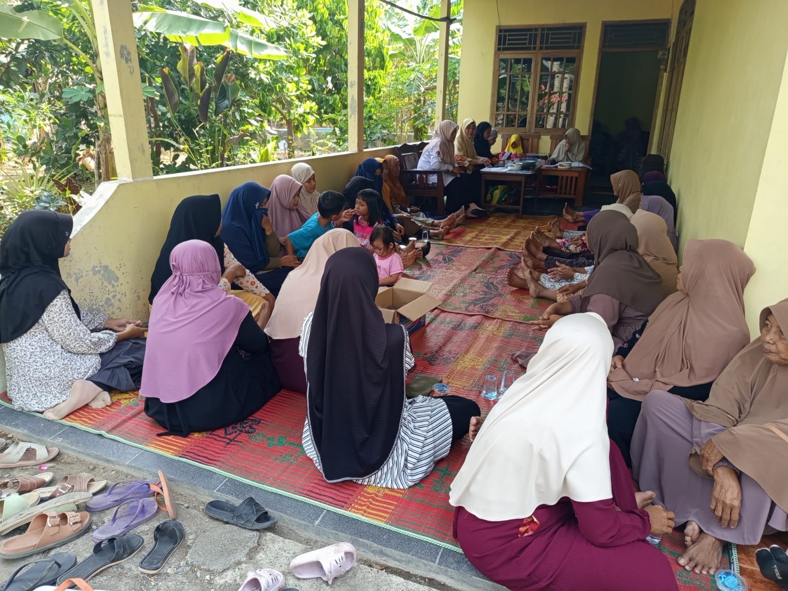 Penyuluh Ajak Kelompok PKK Karangtalun Lor Jadi Istri dan Ibu yang Bijak