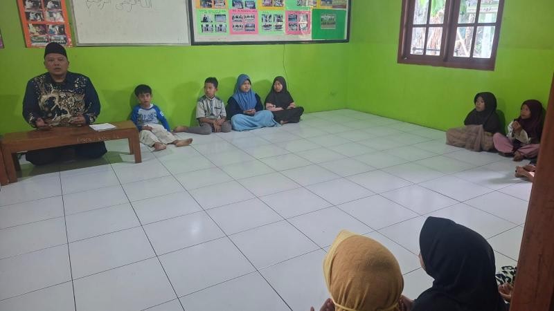 Menanam Cahaya Al-Qur’an Sejak Dini: Penyuluh Agama KUA Sokaraja Sambangi TPQ Al-Munawar