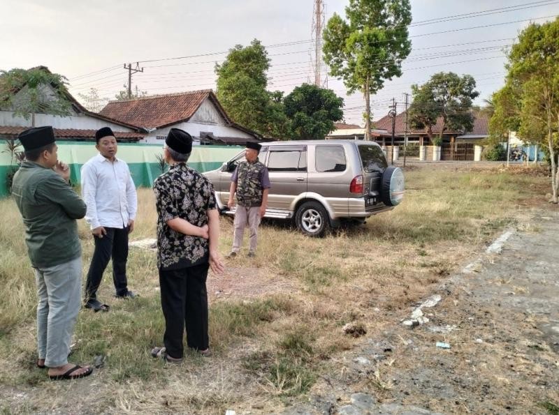 Menjelang Hari Santri Nasional 2026, Panitia Tingkat Kecamatan Jatilawang Matangkan Persiapan Tempat Upacara