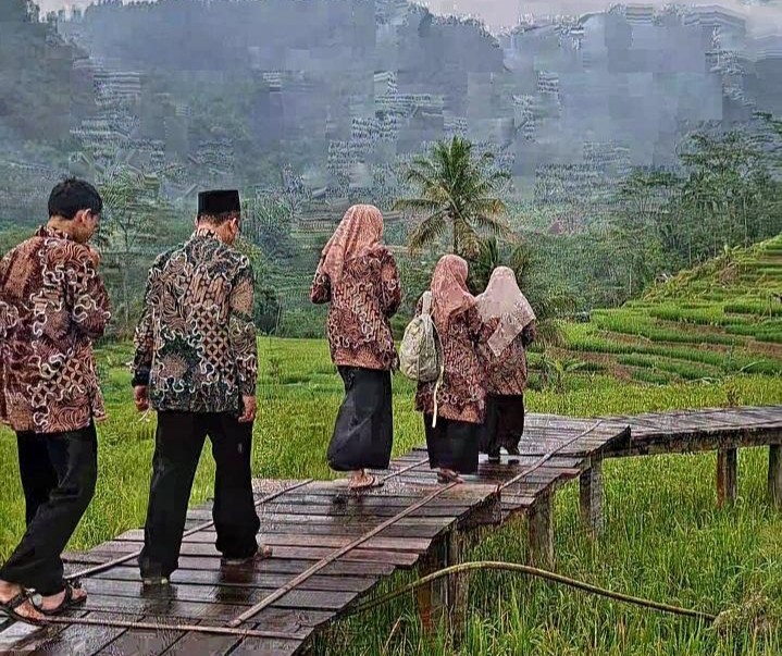 Survey Tempat Pelaksanaan Field Study Program Khusus (PK)