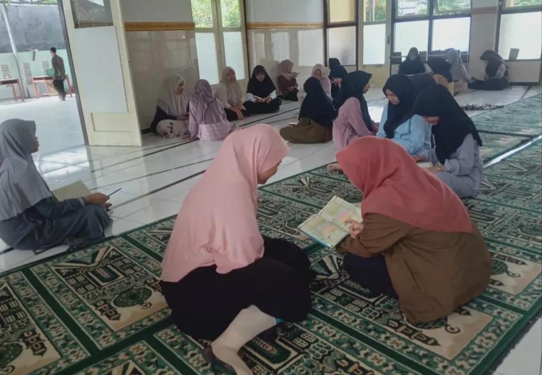 Persiapan Munaqosah Qubro Sebagai Syarat Memperoleh Syahadah