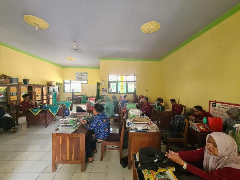 MTs Ma’arif NU 1 Purwojati Istiqamah Gelar Khotmil Qur’an Setiap Sabtu, Perkuat Nilai Spiritual dan Kebersamaan