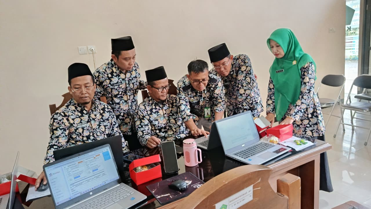 Ketekunan Penyuluh KUA Jatilawang Tuntaskan Finalisasi SKP Triwulan I Tahun 2026