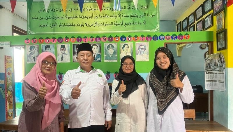 Penguatan Peran Keluarga di Era Modern: Penyuluh KUA Jatilawang Bekali Wali Murid RA Diponegoro 206 Bantar