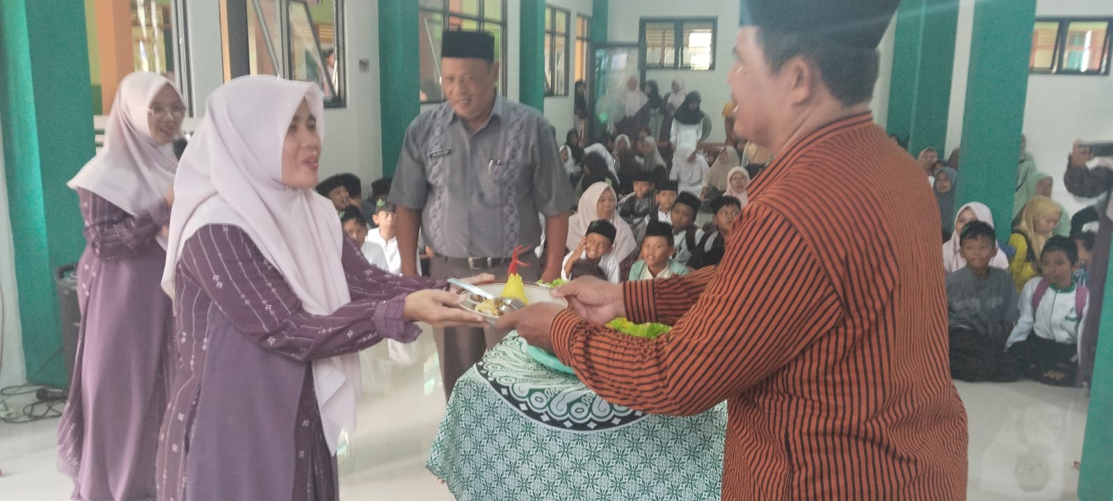 Tiga Momen Bersejarah: Peringati Isra Miraj, Syukuran Harlah ke-57