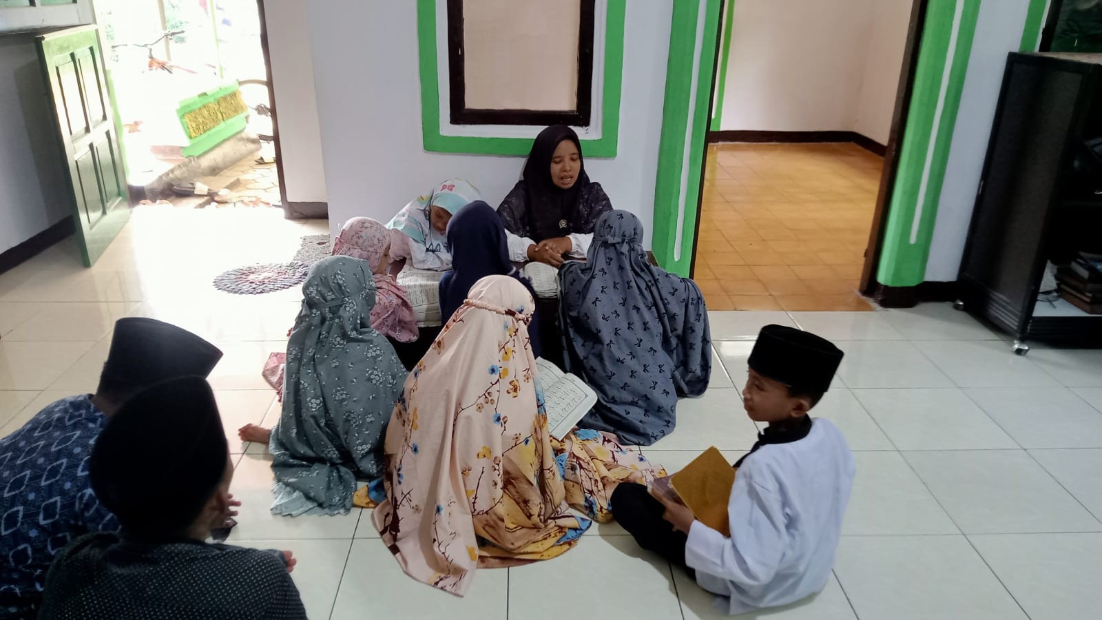 Gema Kalam Ilahi di Penghujung Hari: Tradisi Sorogan Santri An-Najah Selama Ramadan