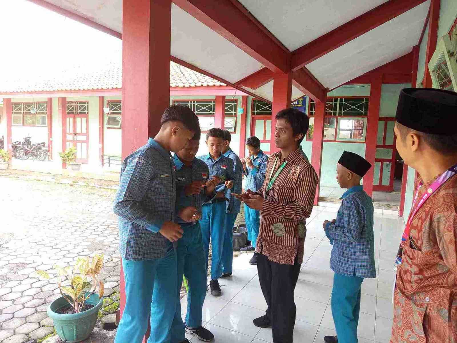 Dari Kelas ke Karakter: Rutinitas Pagi MTs Negeri 3 Banyumas Cetak Generasi Disiplin dan Berakhlak