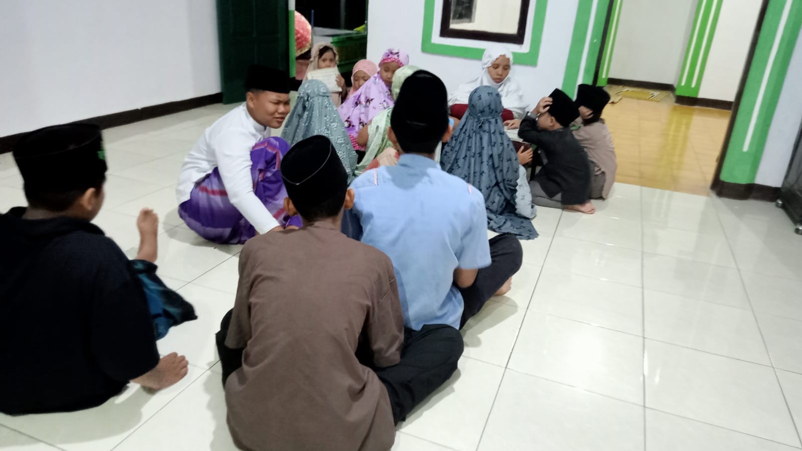 Bina Generasi Qurani: Cahaya Asmaul Husna di Mushola Kedung Santen