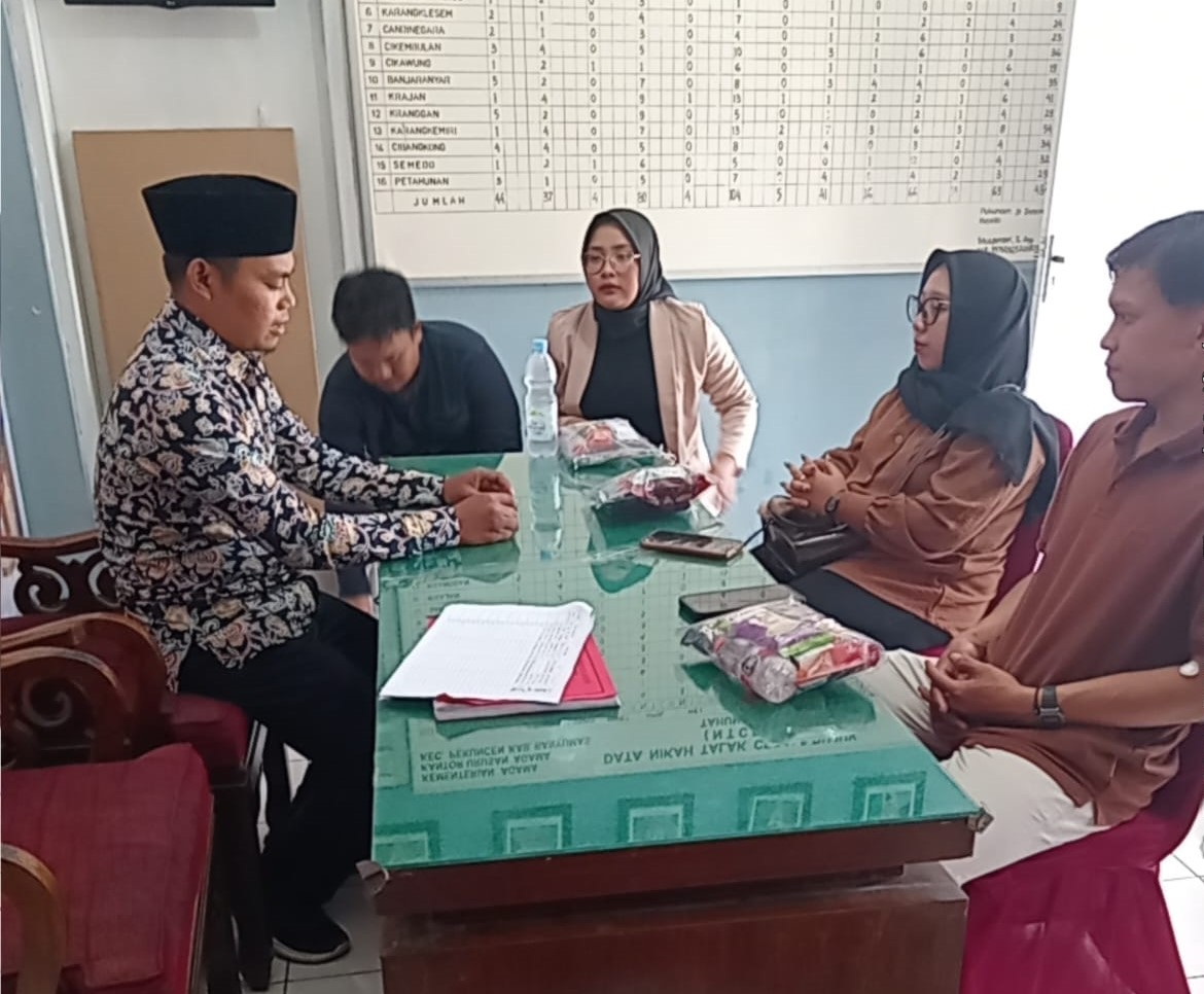 Penyuluh Berikan Bimwin bagi Catin di KUA Pekuncen