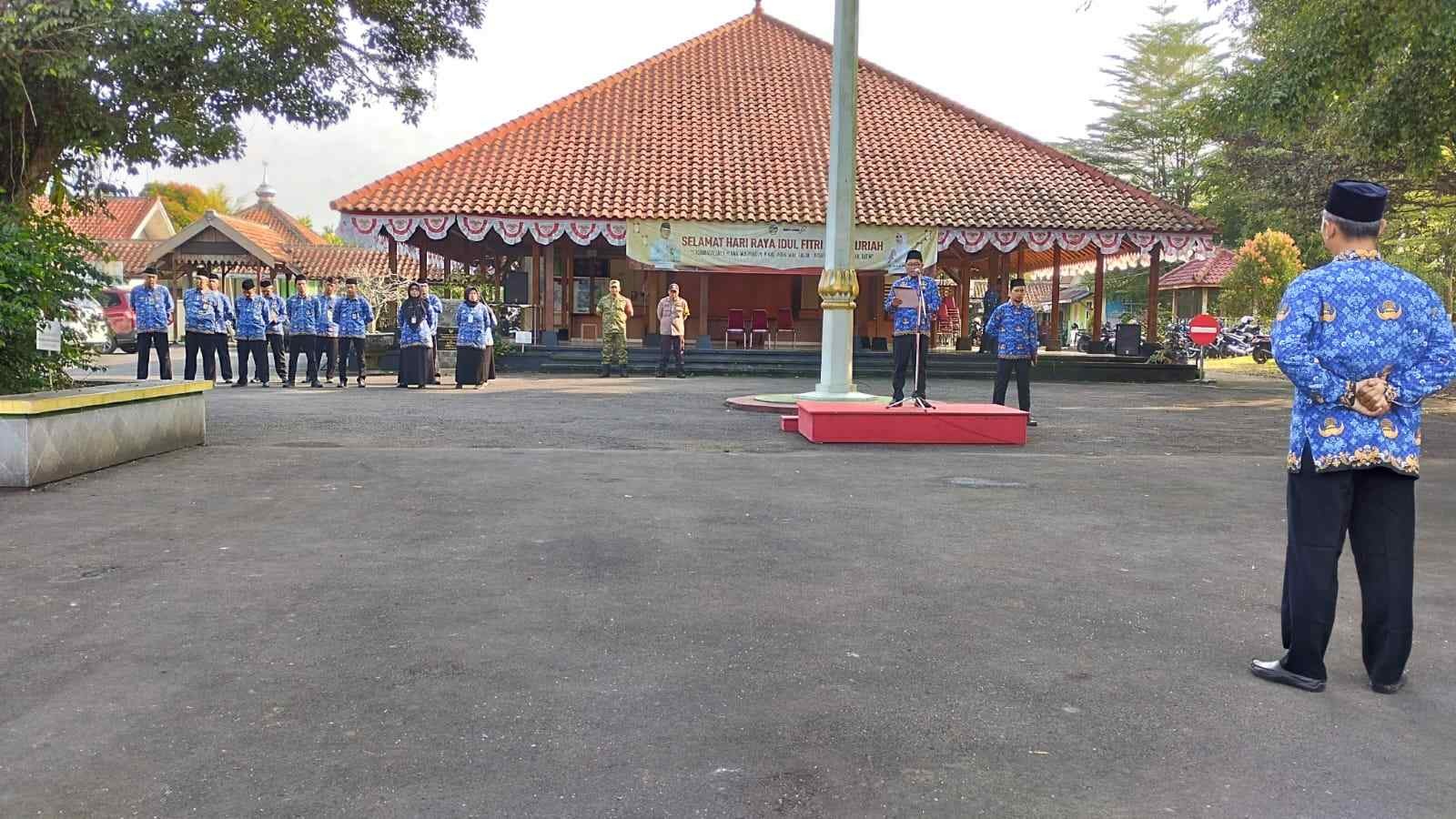 Jaga Integritas dan Responsivitas, ASN KUA Sumpiuh Ikuti Apel Kesetiaan KORPRI