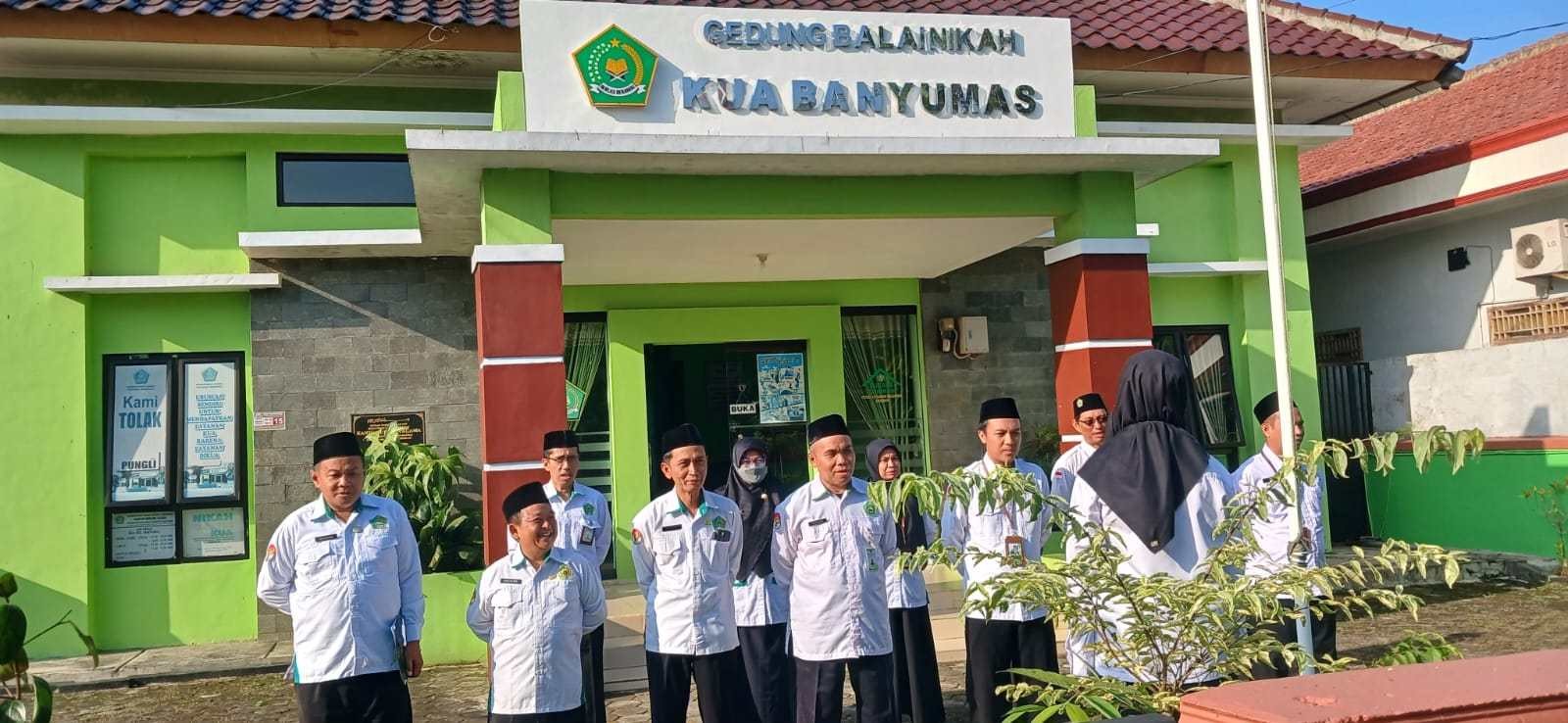 Pegawai KUA Banyumas Laksanakan Apel Pagi Guna Evaluasi Pelayanan