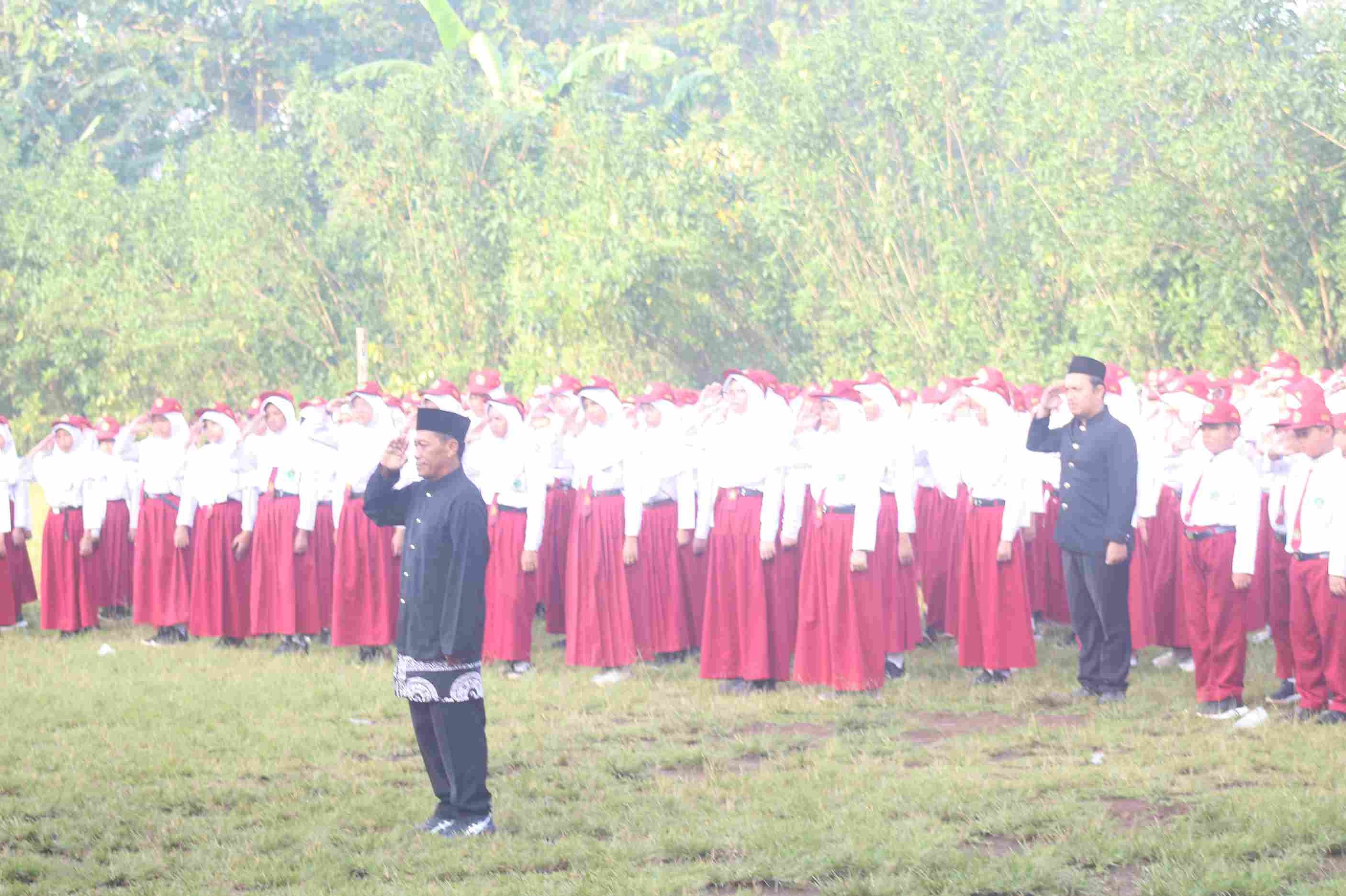 Semangat Kartini Menggema di MIN 3 Banyumas, Apel Pagi Jadi Ruang Menanam Nilai Perubahan