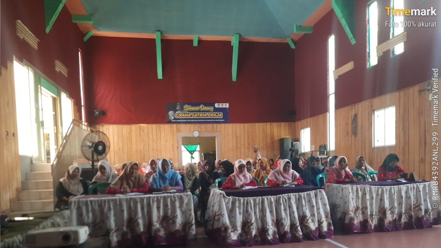 Penyuluh KUA Pekuncen Sosialisasikan Gerakan Sadar Pencatatan Nikah di Pertemuan PKK Desa Cibangkong