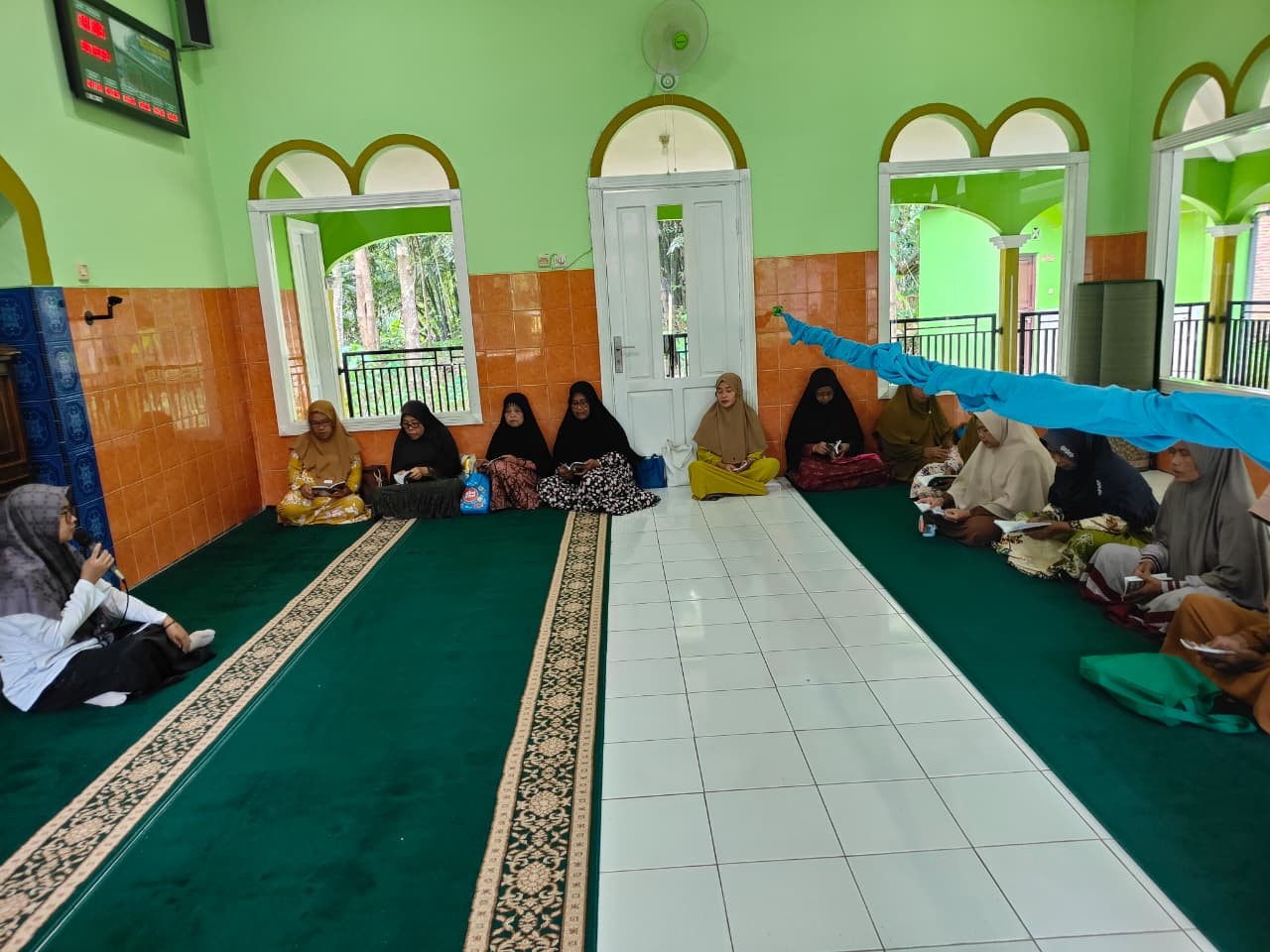 Refleksi Hari Kartini: Penyuluh KUA Ajak Ibu-Ibu Jadi Madrasah Pertama yang Berilmu