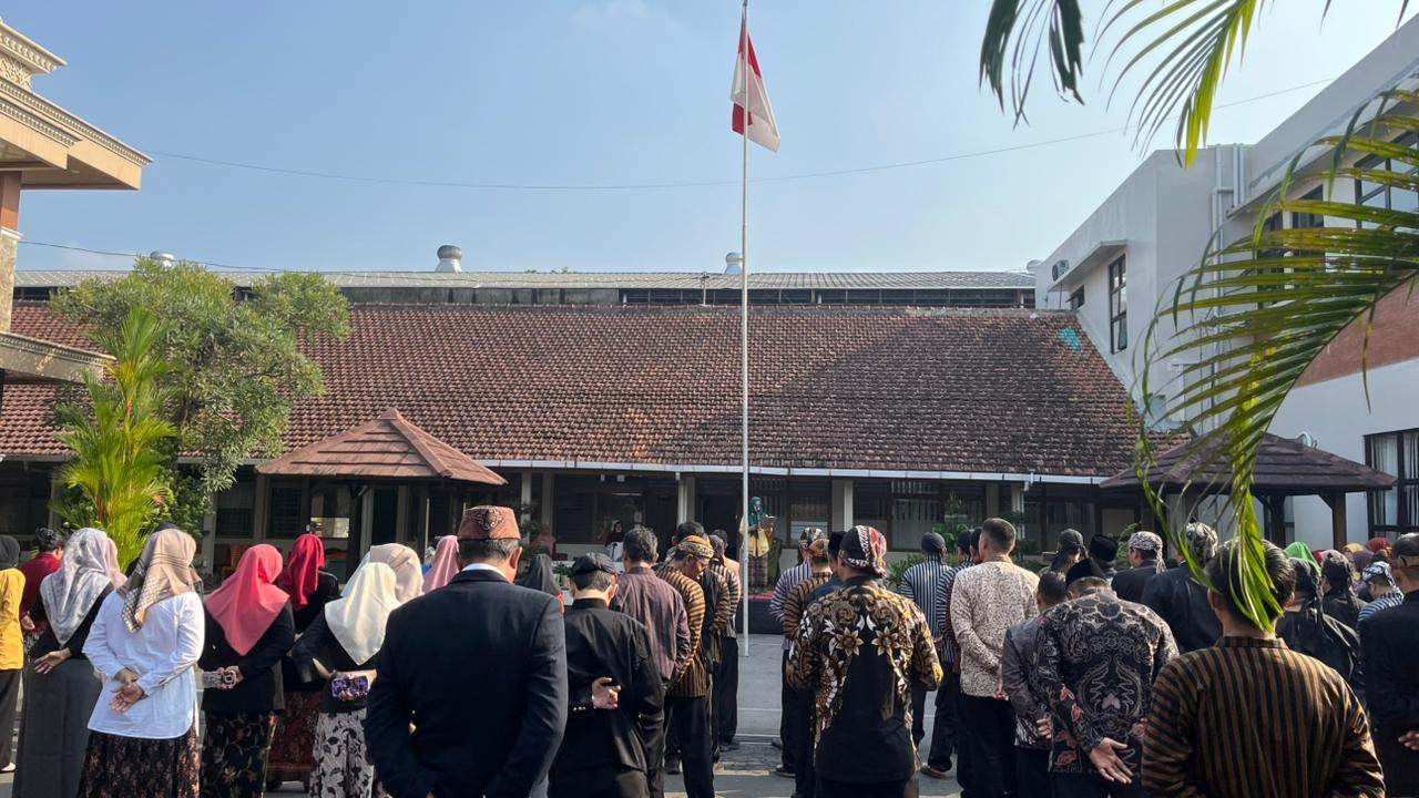 Kemenag Banyumas Gelar Upacara Peringatan Hari Kartini