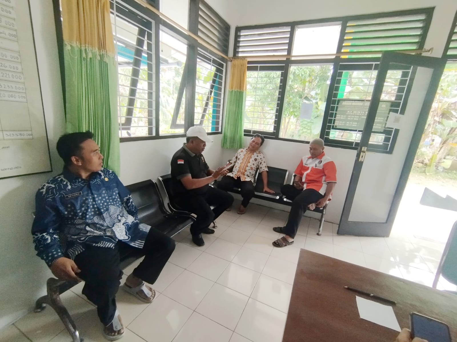 Sinergi Desa dan KUA, Kades Lumbir Koordinasi Administrasi Pernikahan Warga