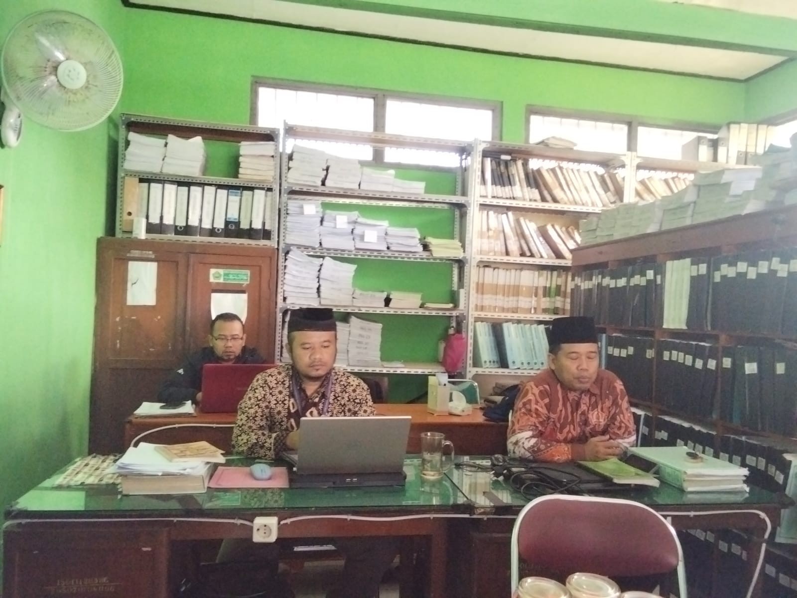 KUA Pekuncen Awali Hari dengan Doa dan Siraman Rohani, Perkuat Spirit Pelayanan