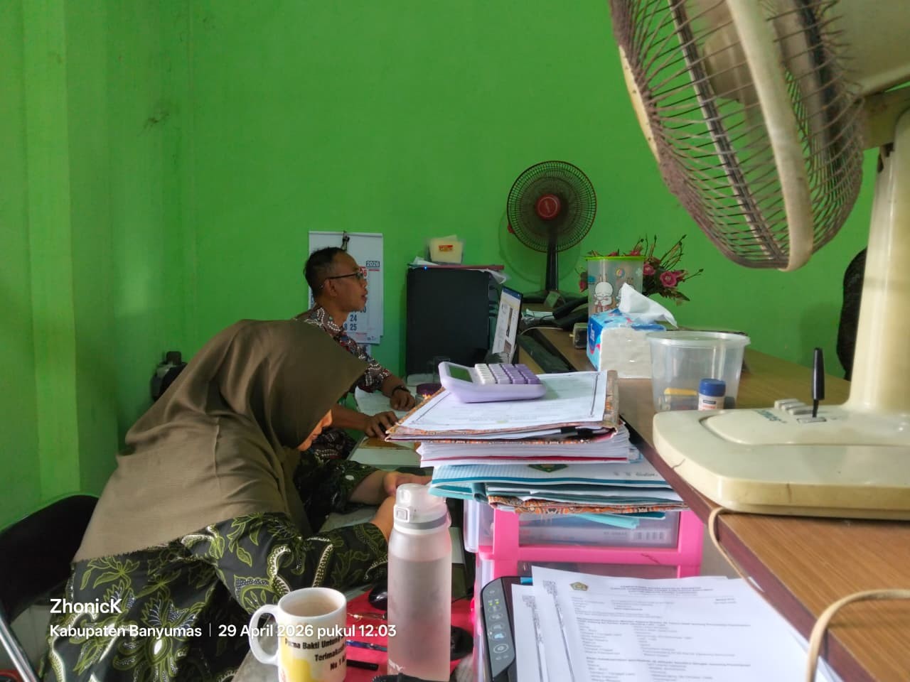 Sosok Dibalik Layar: Busi dan Kunci Kelancaran Layanan KUA Ajibarang