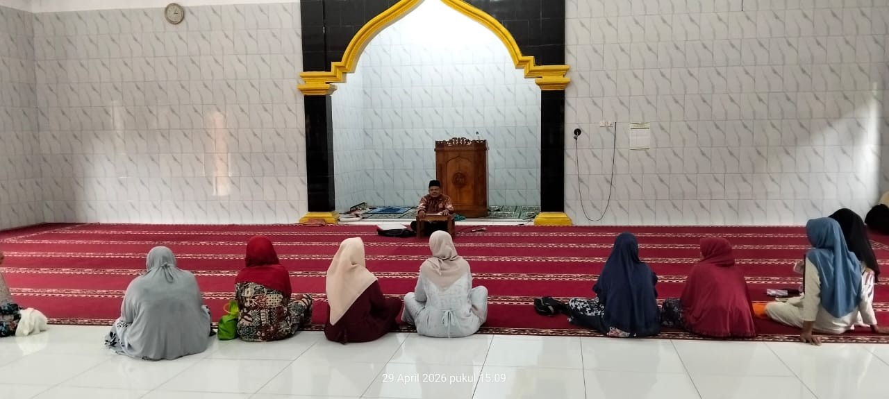 Perkuat Kesejahteraan Umat, Penyuluh KUA Gumelar Sosialisasikan Keutamaan Sedekah di Desa Cihonje