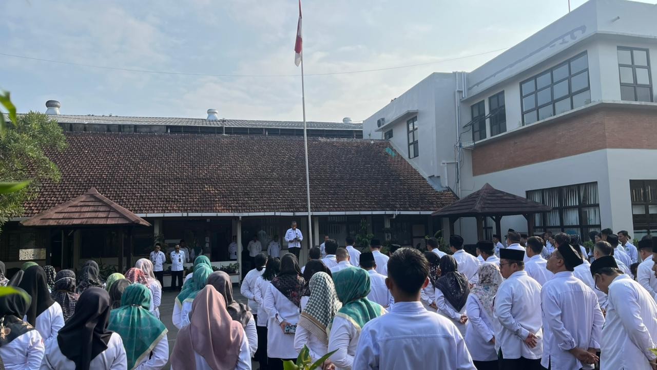 Penyuluh KUA Purwokerto Barat Ikuti Upacara Hardiknas 