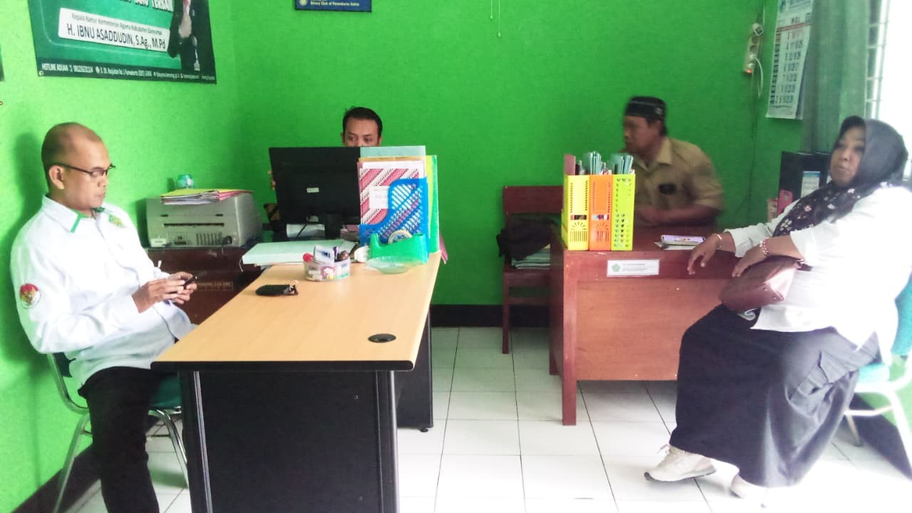Penyuluh Agama Islam Fungsional Baru Resmi Bertugas di KUA Purwokerto Barat