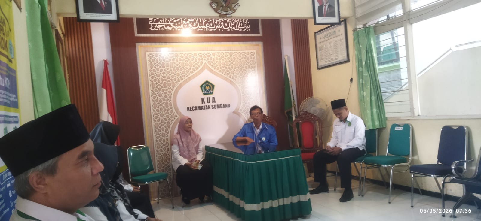 Lepas Sambut Penyuluh Agama Islam Fungsional KUA Sumbang Khidmat dan Penuh Haru