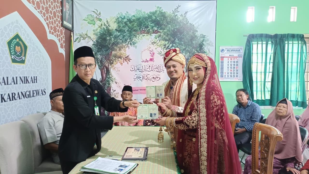 Aktor Pemeran Sayuti Sinetron OB Persunting Gadis Asal Banyumas