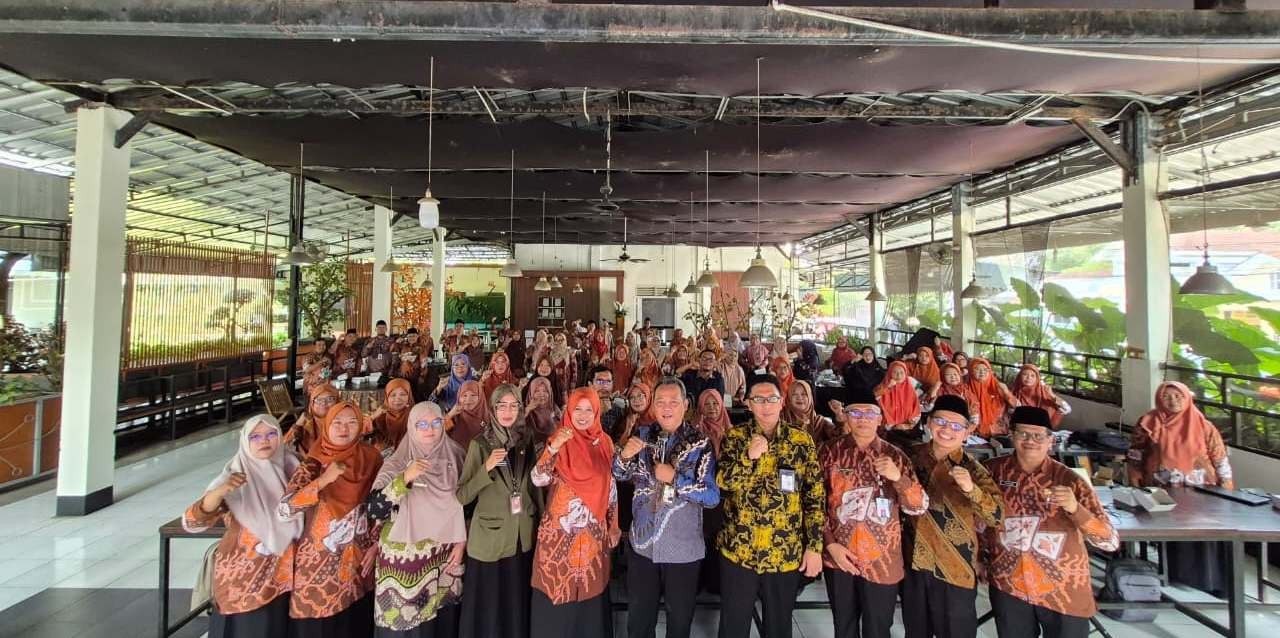 Filosofi Hasil 10: Kakan Kemenag Banyumas Dorong Inovasi SKP dan PAK bagi ASN RA-MI Cilongok