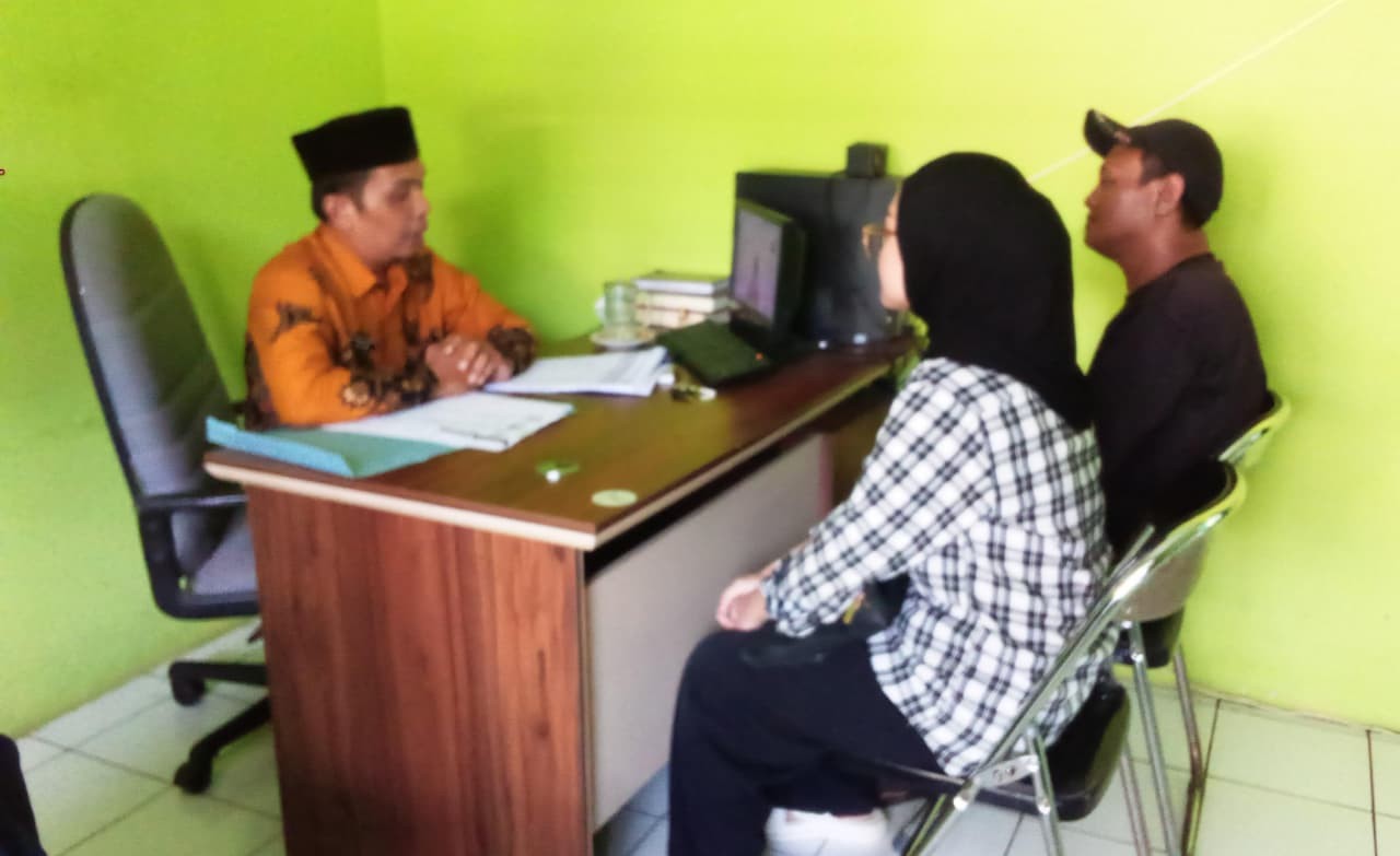 Pelayanan Pemeriksaan Wali Catin Karanglewas Lor Berjalan Lancar