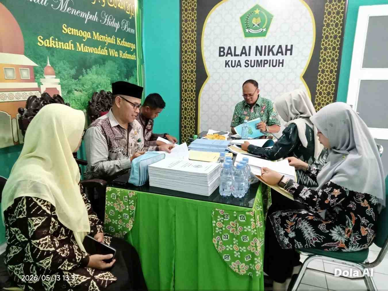 Bimas Islam Kemenag Banyumas Monev Program Nikah Rujuk TW1  di KUA Sumpiuh