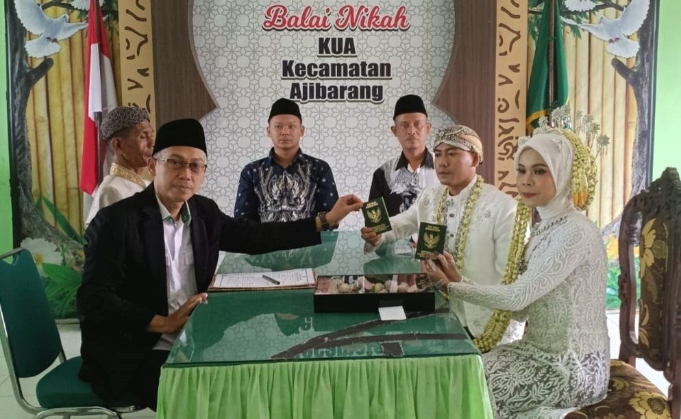 KUA Ajibarang Sahkan Sepasang Catin, Mas Kawin Angka Tanggal Pernikahan