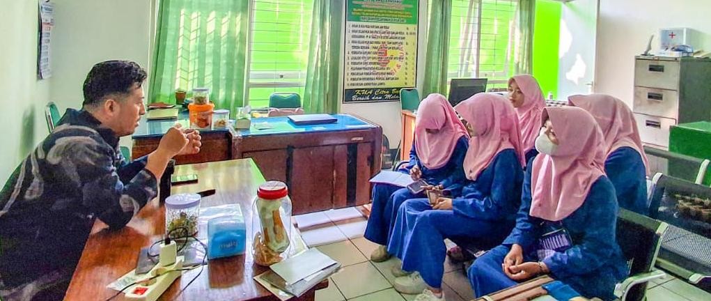Tingkatkan Pelayanan Prima, KUA Berikan Edukasi Pernikahan Kepada Siswi SMK