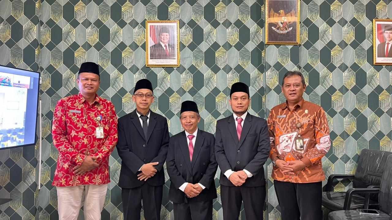 Jadikan Kepemimpinan sebagai Sarana Spiritual, Tiga Kepala KUA di Kabupaten Banyumas Resmi Dilantik
