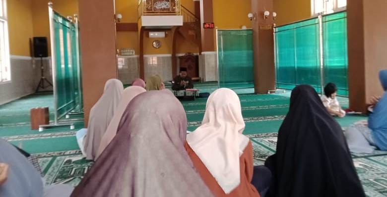 Rawat Hati dengan Istiqomah, Penyuluh Sampaikan Kunci Jaga Konsistensi Ketaatan di MT Nurul Iman Cihonje
