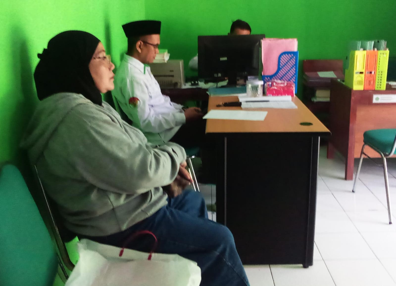 KUA Layani Pembuatan Duplikat Buku Nikah Warga Kober