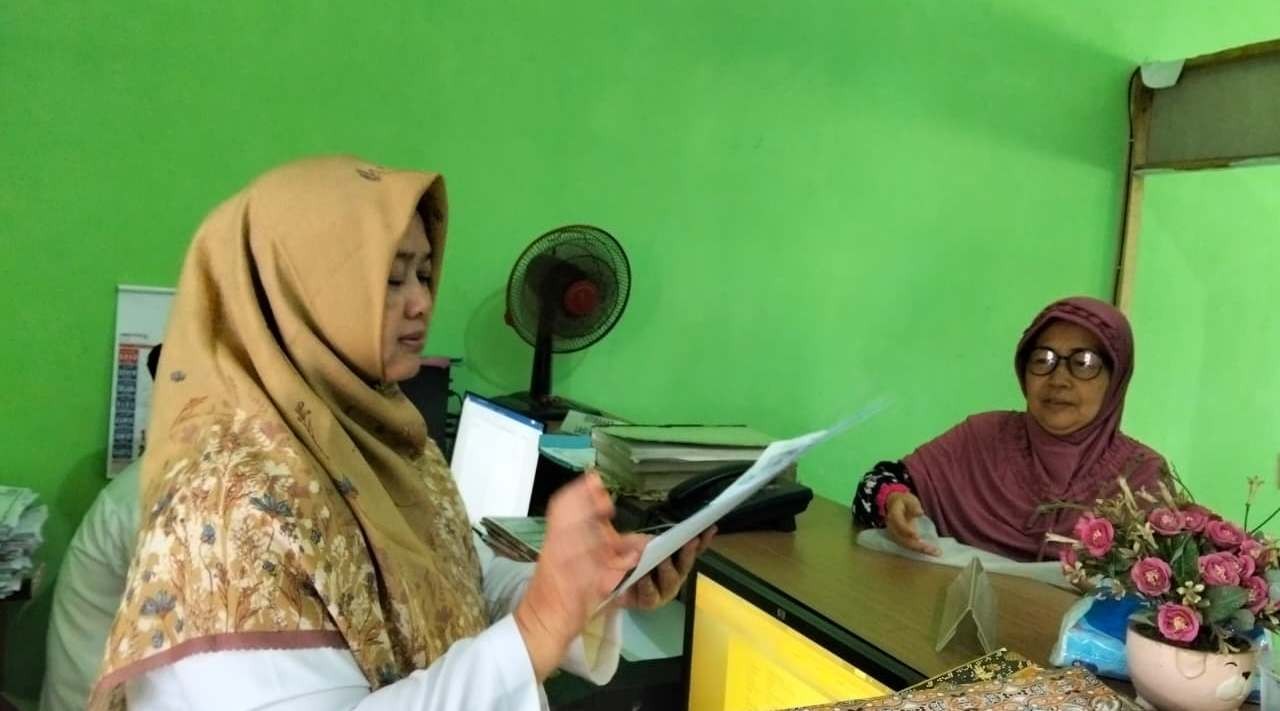 KUA Ajibarang Bantu Penyelarasan Nama Dokumen Menjelang Pernikahan