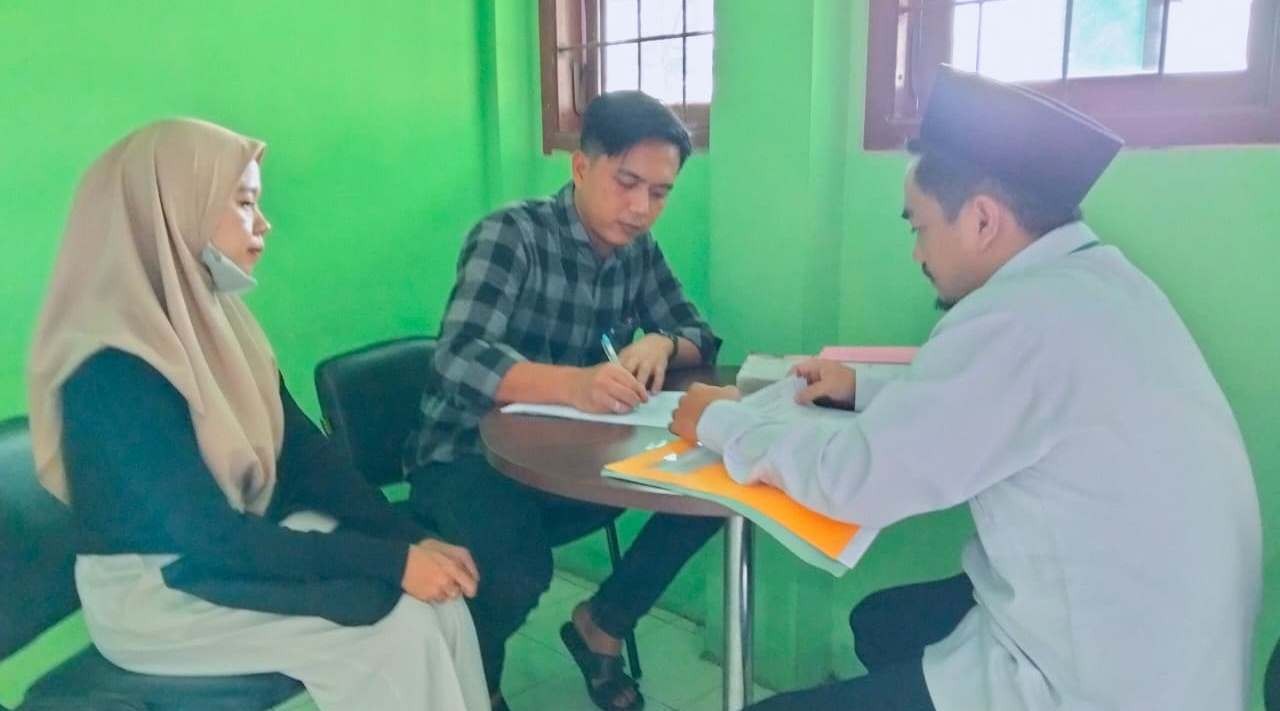 Catin Tetap Lanjutkan Nikah Meski Akta Kelahiran Masih Dalam Proses