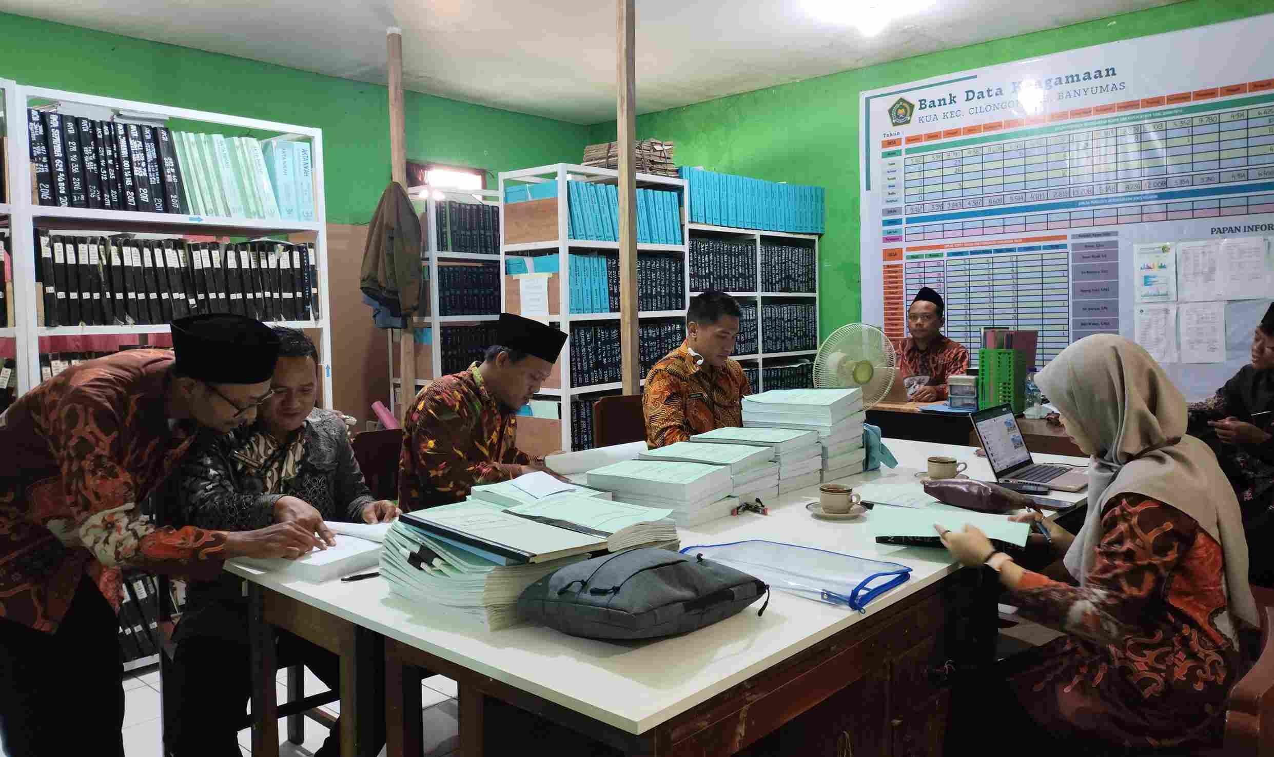 Monev NR Triwulan I dan Bina Keluarga Sakinah 2026 di KUA Cilongok Berjalan Lancar