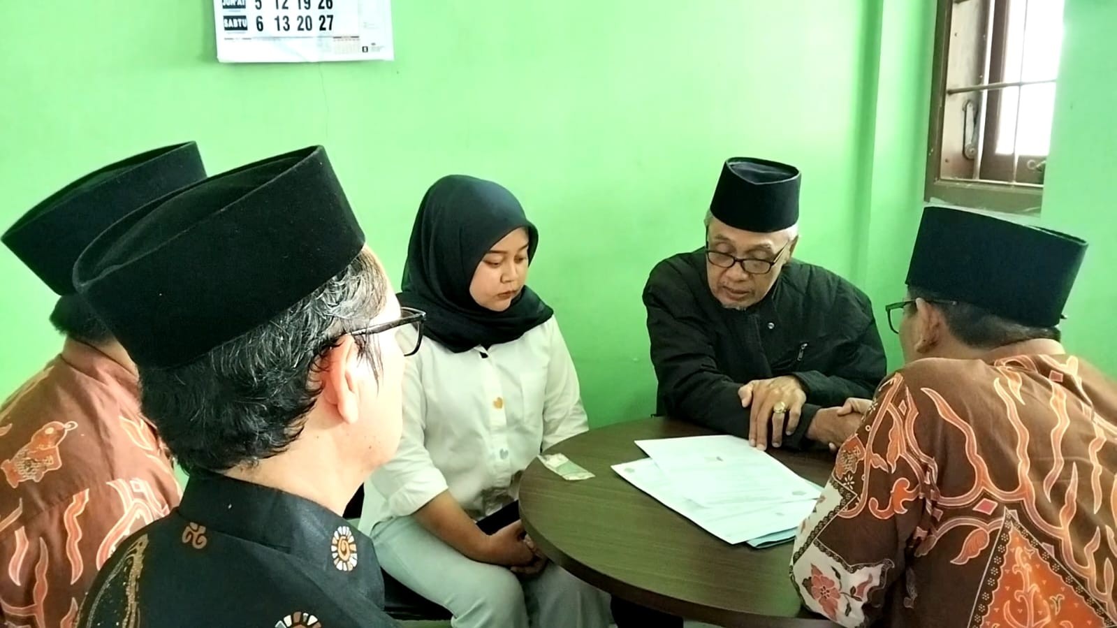 KUA Ajibarang Sahkan Taukil Wali untuk Akad di Tiongkok