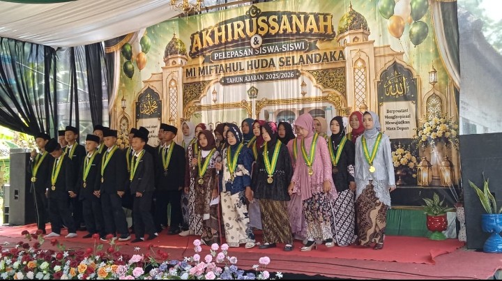 Penyuluh KUA Hadiri Akhirussanah dan Perpisahan Siswa MI Miftahul Huda Selandaka